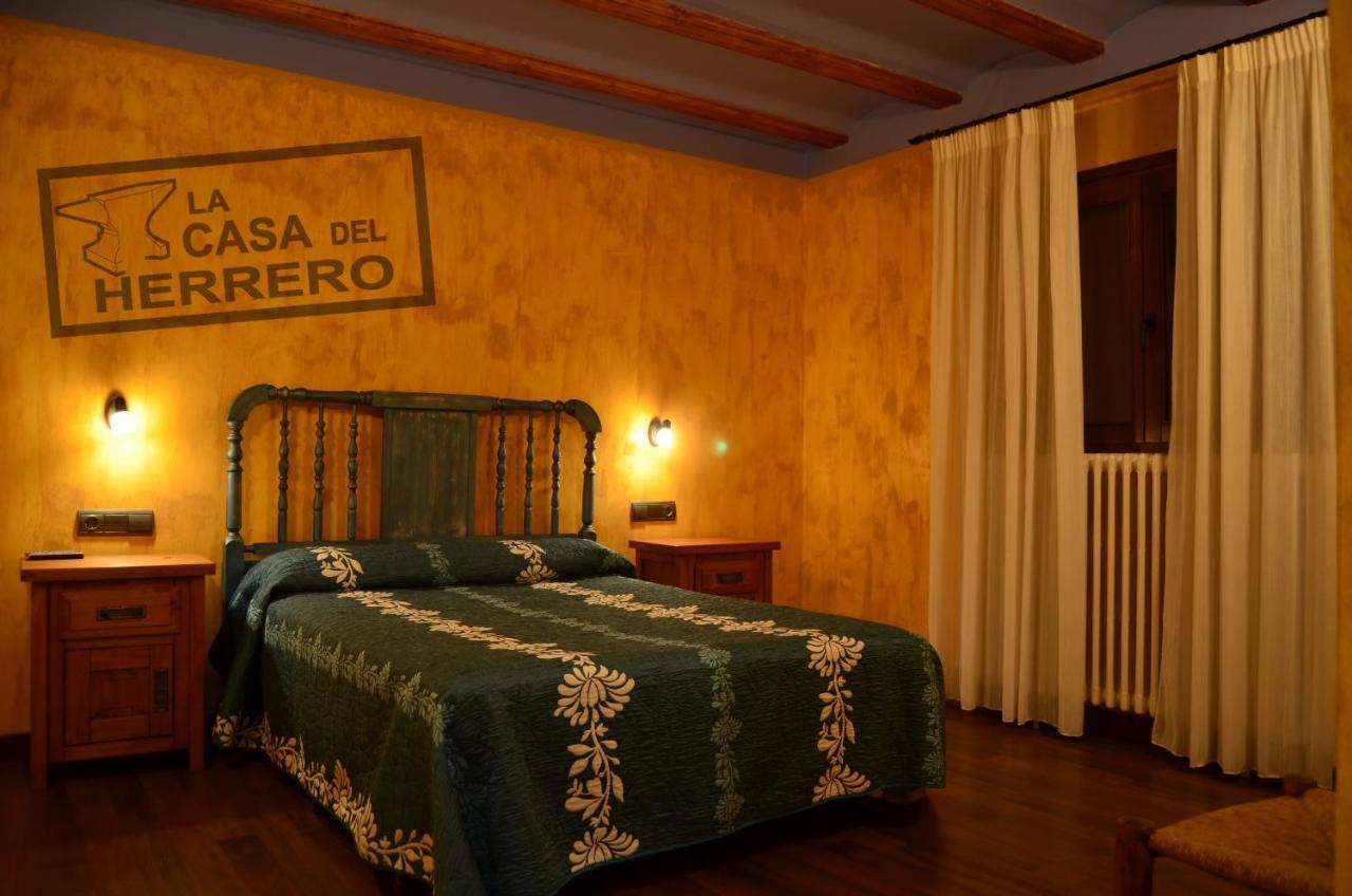 La Casa Del Herrero El Poyo Eksteriør billede